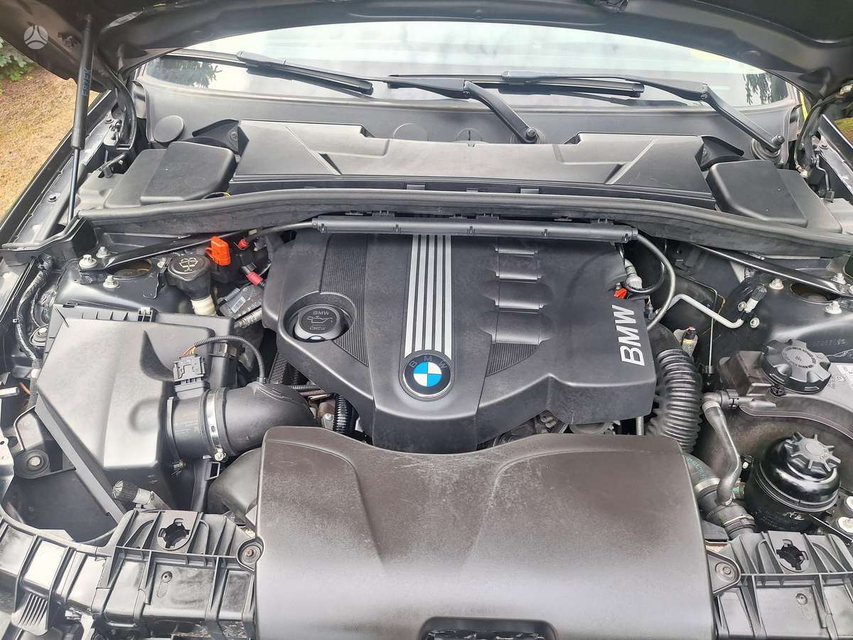 BMW 118, 2.0 l., hatchback