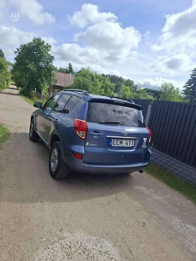 Toyota RAV4 - 5