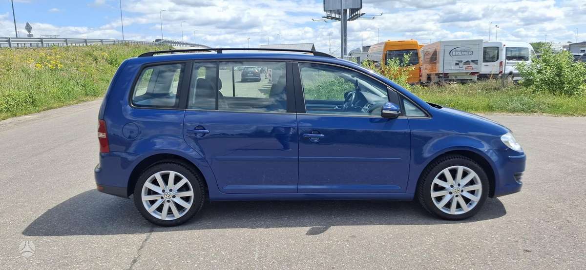 Volkswagen Touran - 6