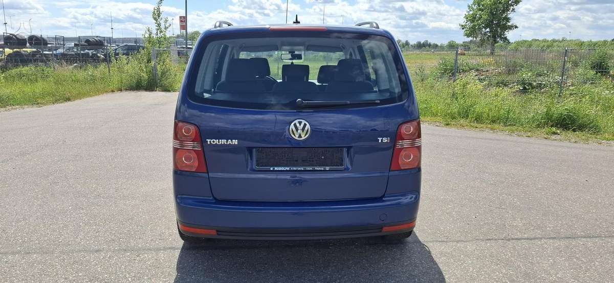 Volkswagen Touran - 8