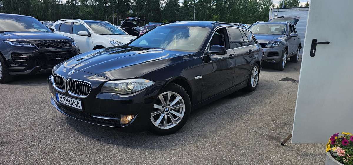 BMW 520, 2.0 l., universalas