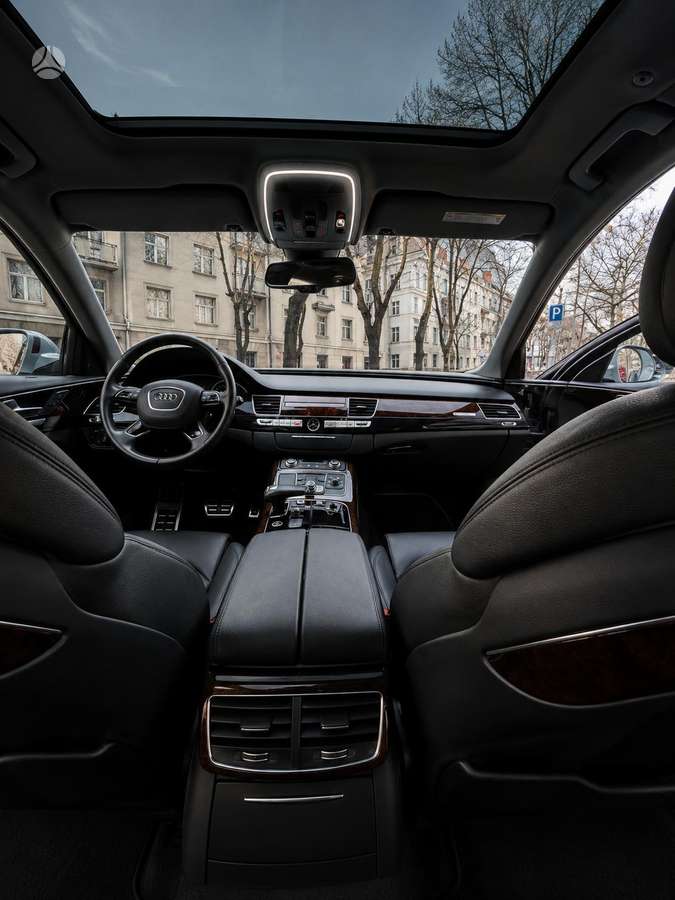 Audi A8, 4.0 l., Седан