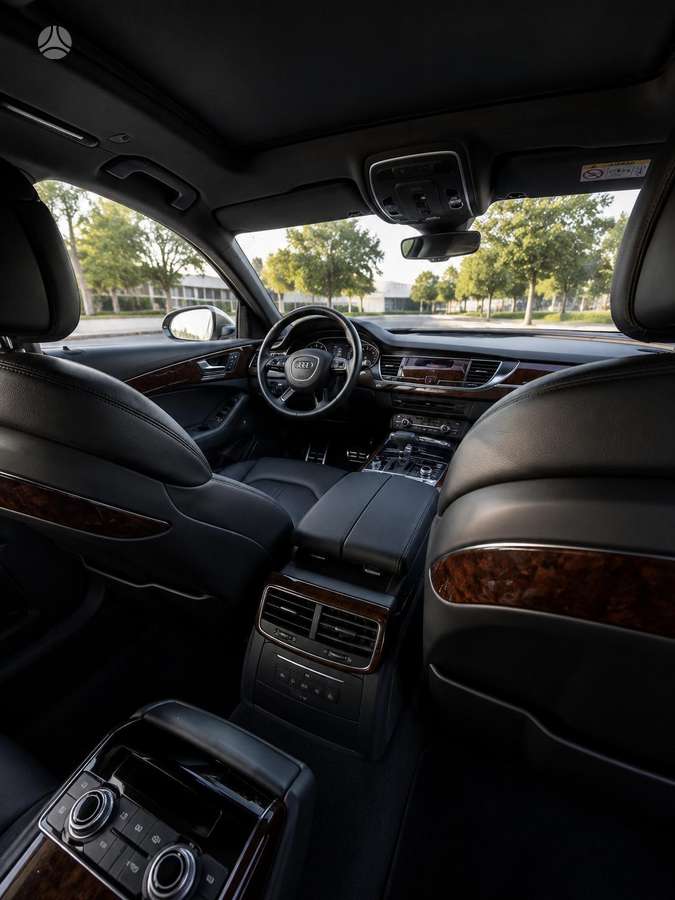 Audi A8, 4.0 l., Седан