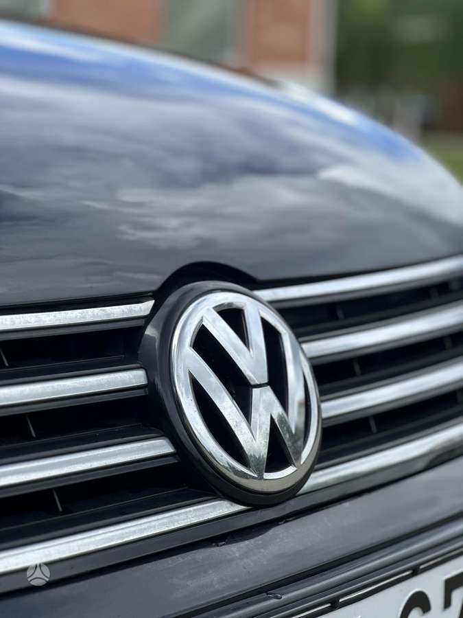 Volkswagen Passat - 5