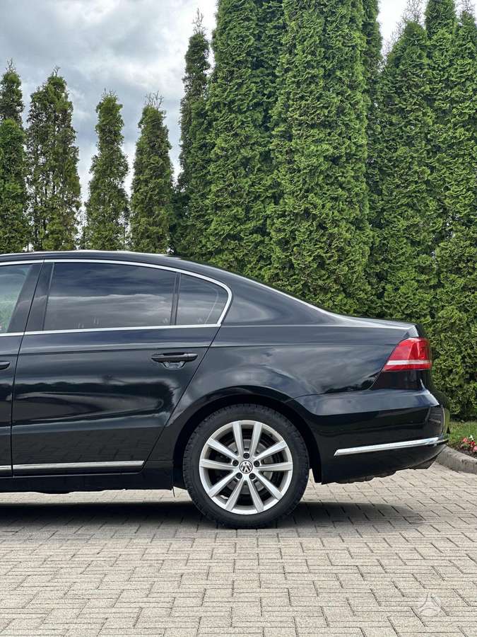Volkswagen Passat - 11