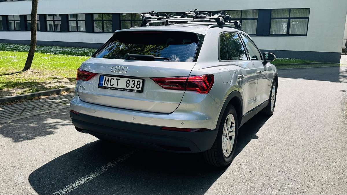 Audi Q3, 1.5 l., Хэтчбек