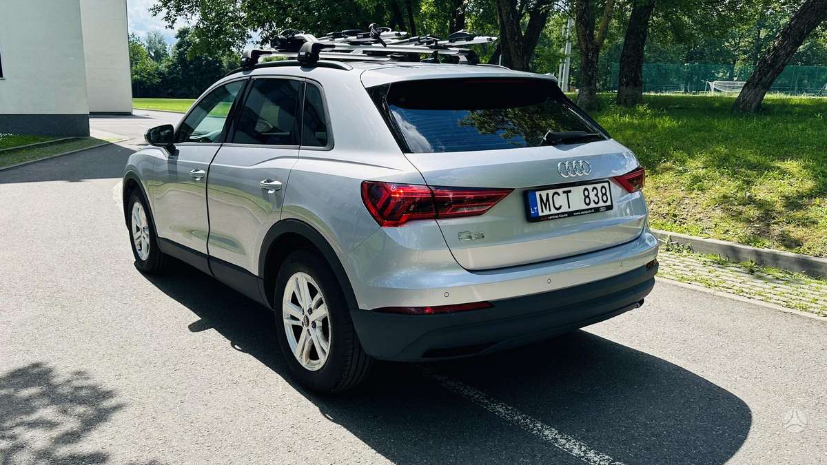 Audi Q3, 1.5 l., Хэтчбек