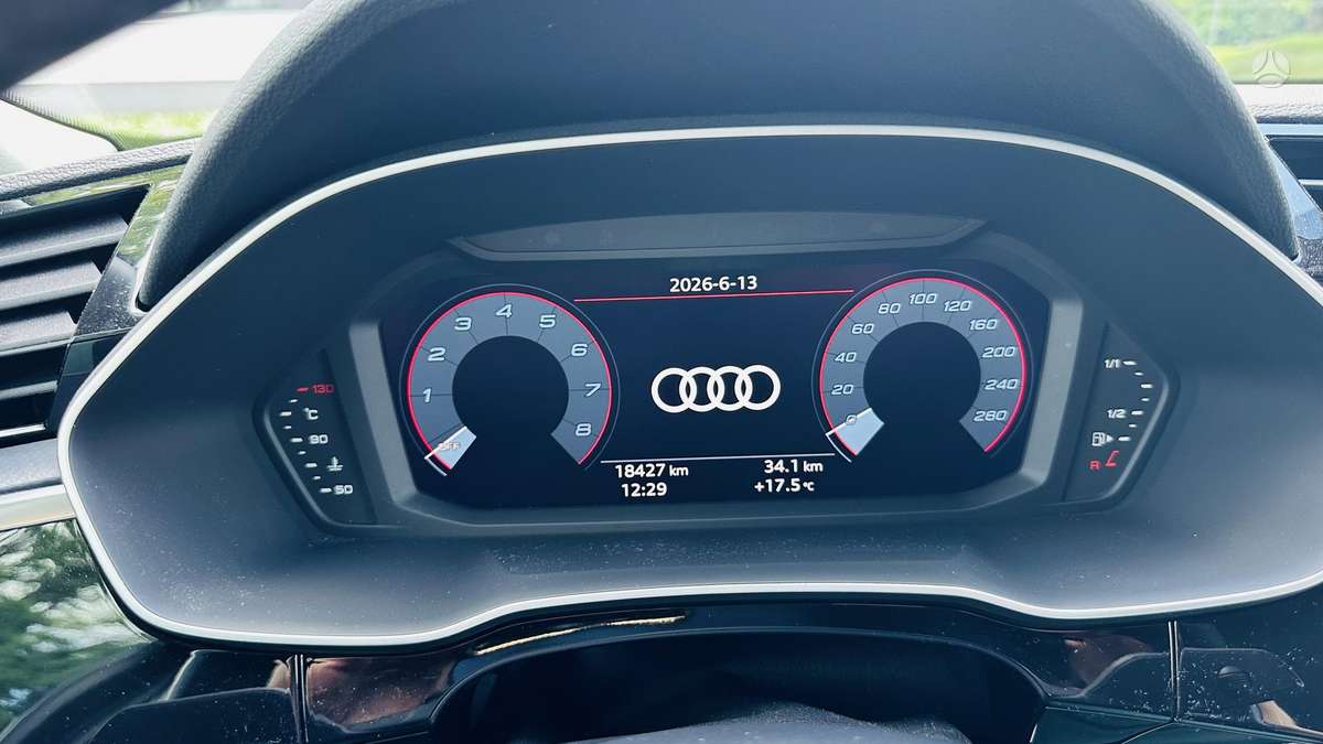 Audi Q3, 1.5 l., hatchback