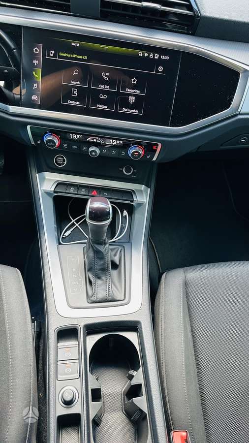 Audi Q3, 1.5 l., hatchback