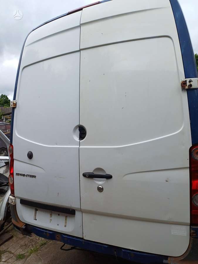 Mercedes-Benz Sprinter, cargo vans