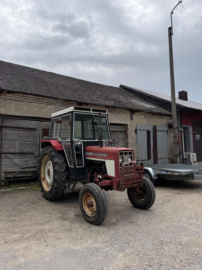 Case-IH INTERNATIONAL 674, тракторы