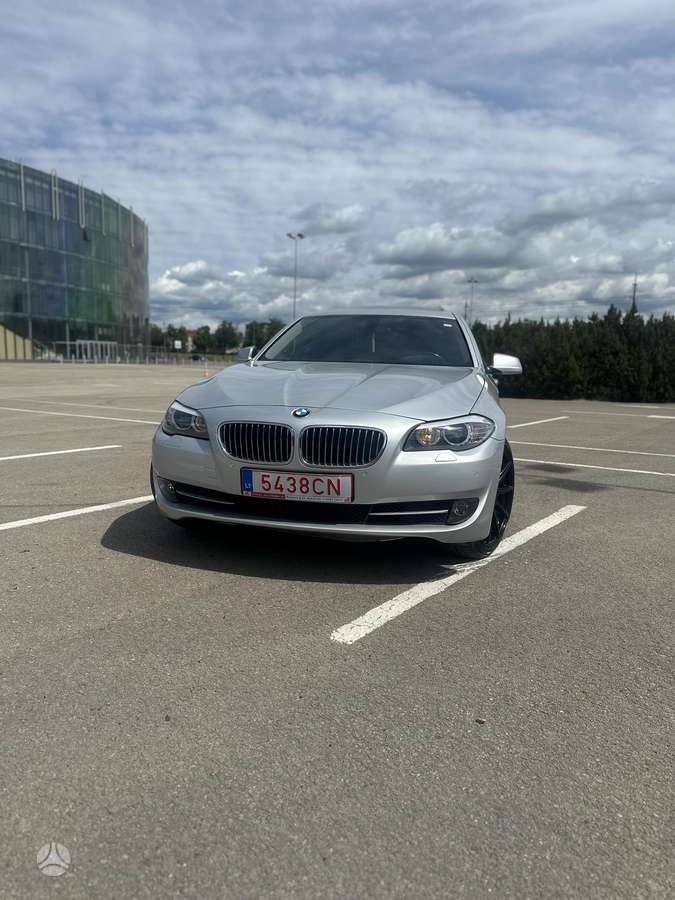BMW 528, 3.0 l., Седан