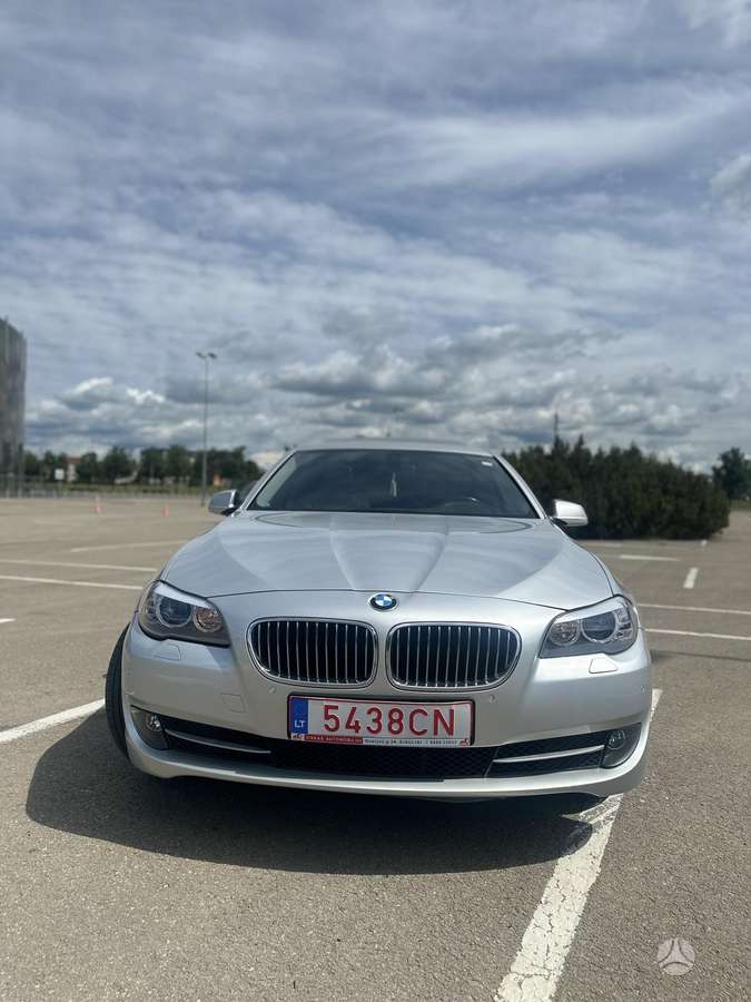 BMW 528, 3.0 l., Седан