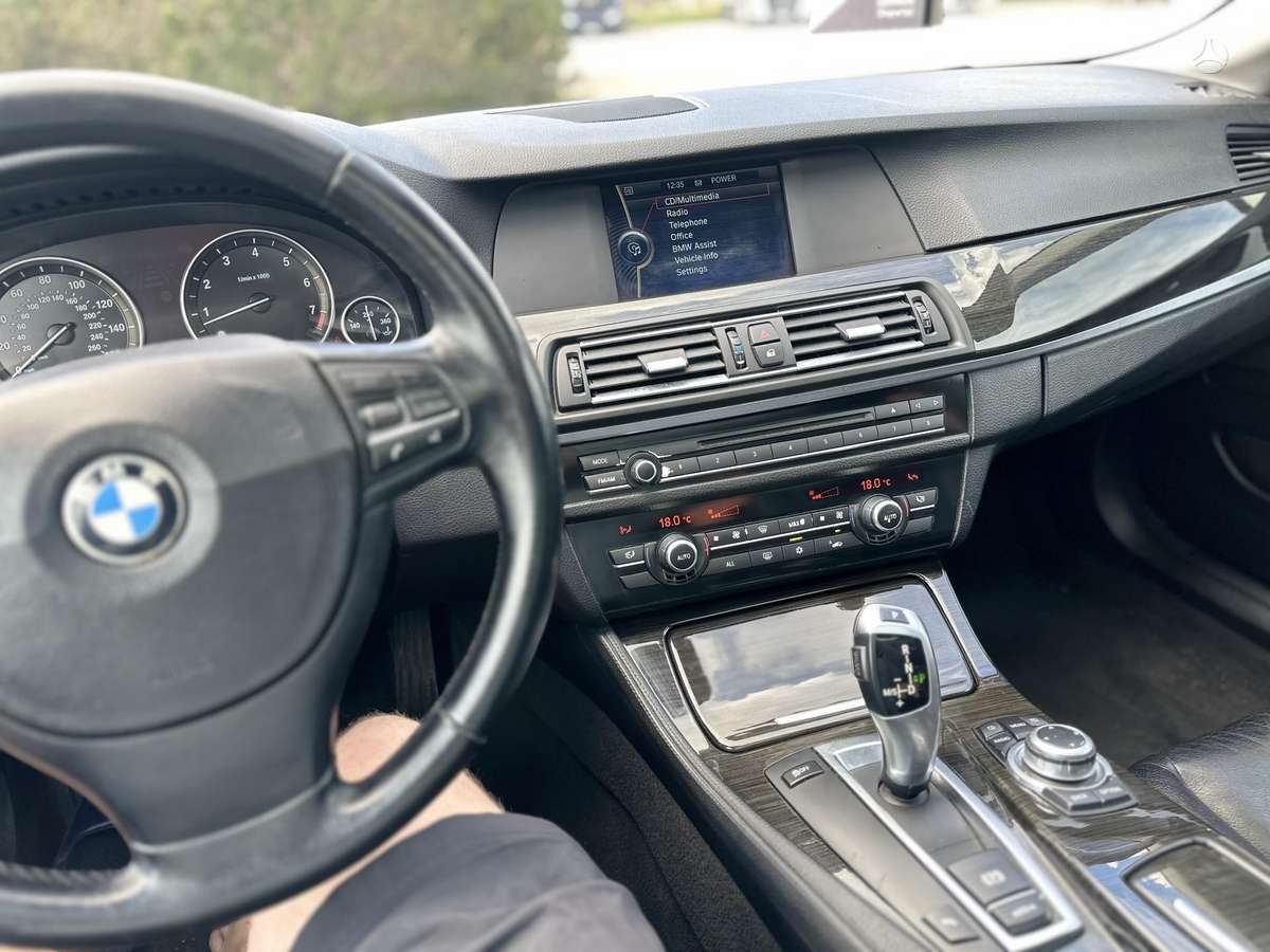 BMW 528, 3.0 l., Седан