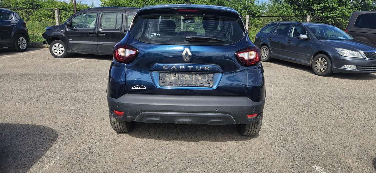 Renault Captur, 0.9 l., Минивэн