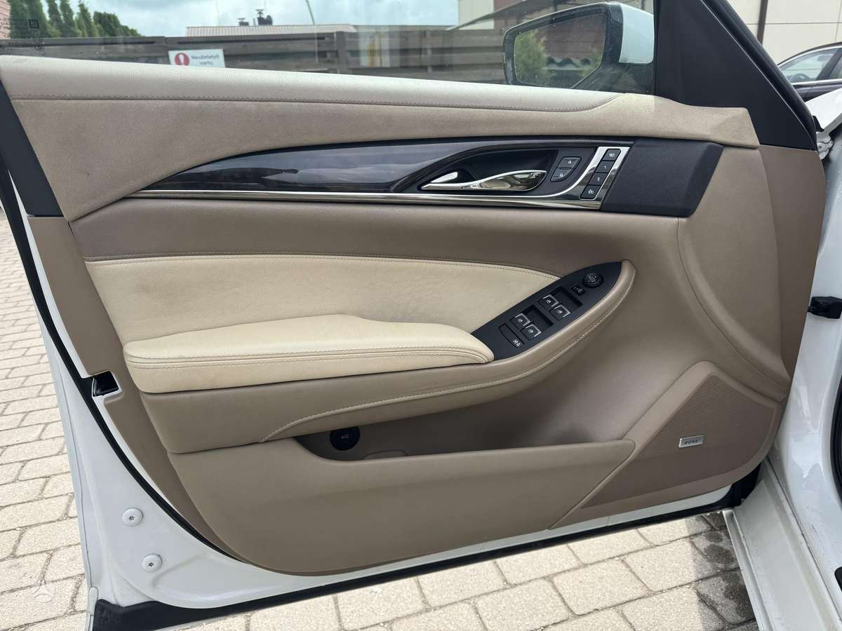 Cadillac CTS, 2.0 l., Седан