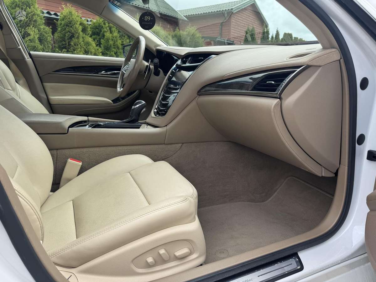 Cadillac CTS, 2.0 l., Седан