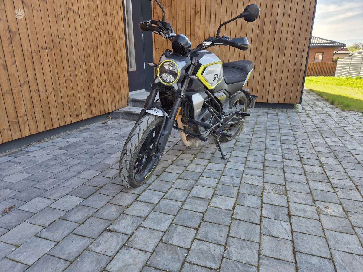 CFMOTO 300CL-X 300cc, street / classic