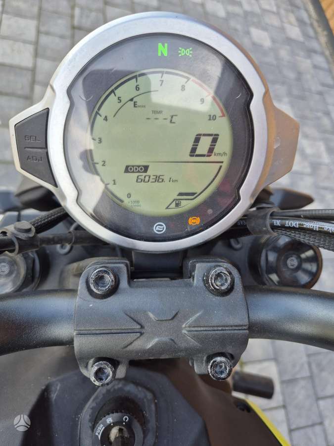 CFMOTO 300CL-X 300cc, street / classic