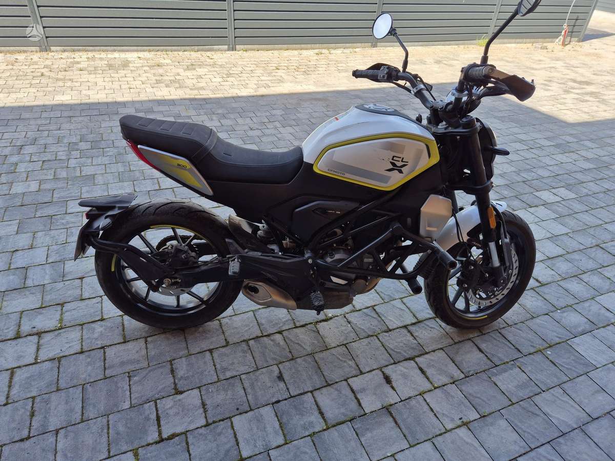 CFMOTO 300CL-X 300cc, street / classic