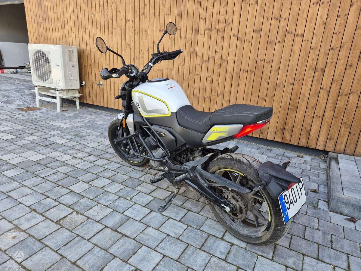 CFMOTO 300CL-X 300cc, street / classic