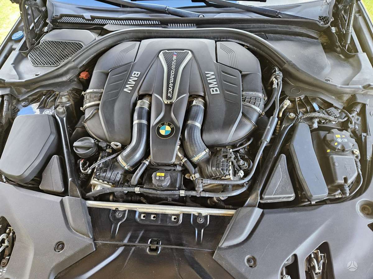 BMW M550, 4.4 l., Седан