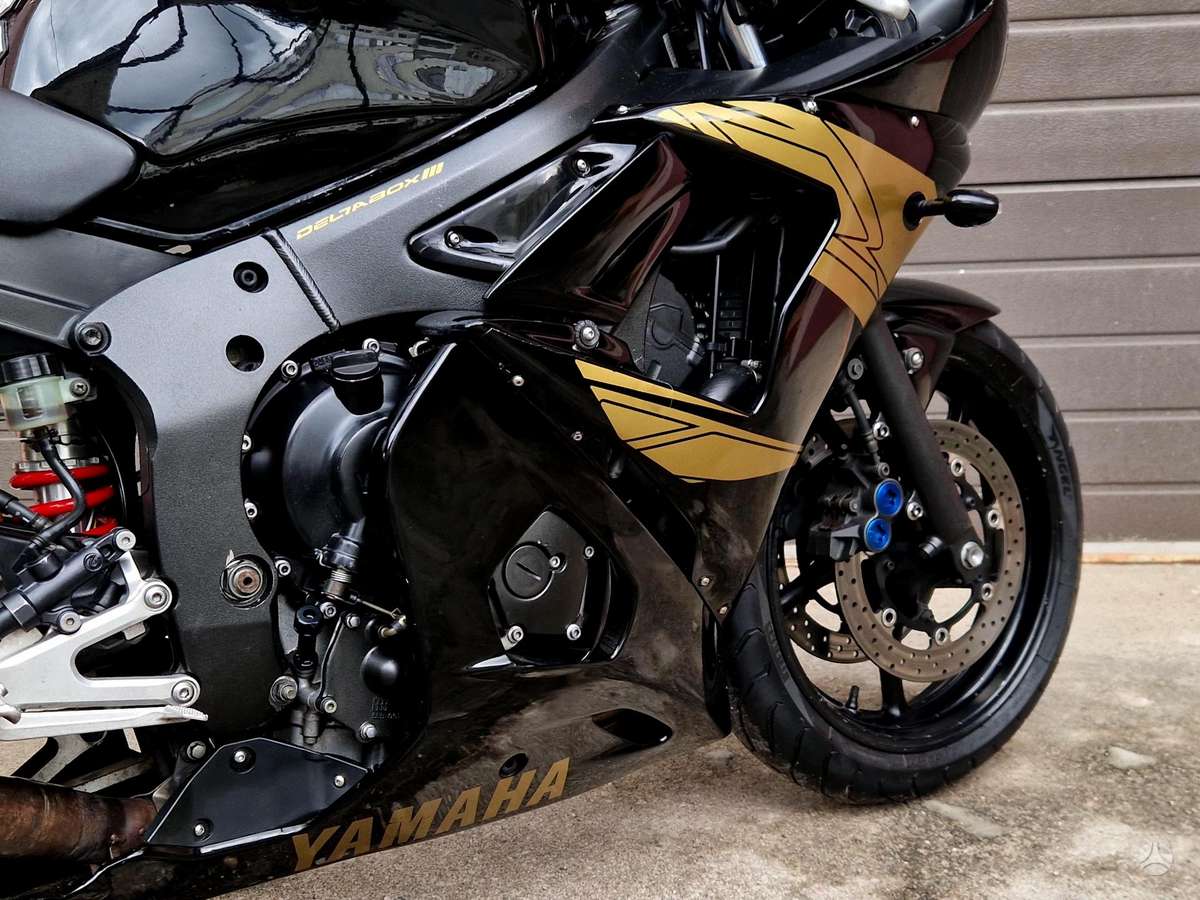 Yamaha R6 600cc, superbikes