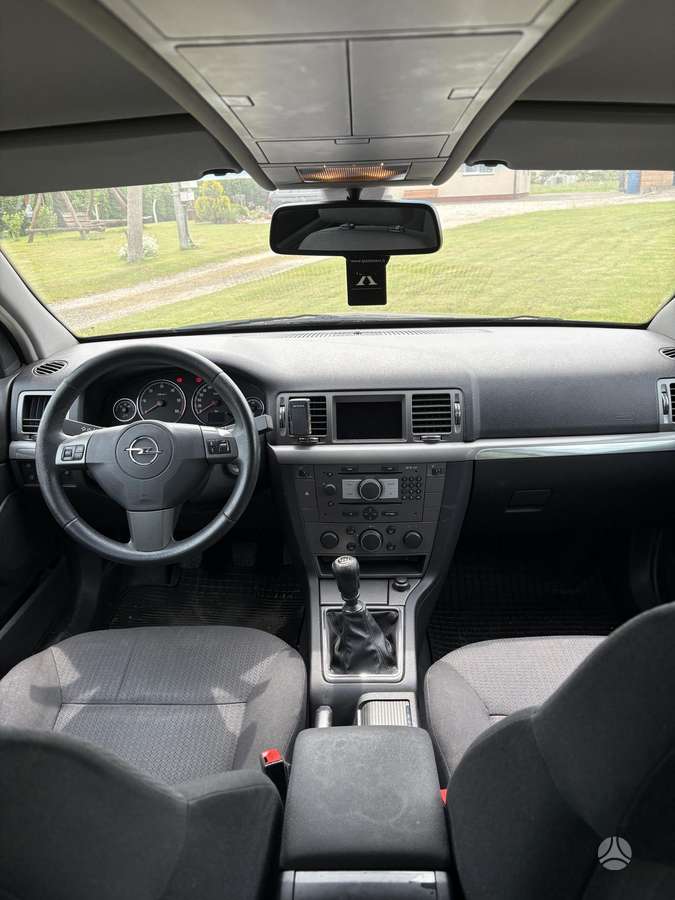 Opel Signum, 1.9 l., hatchback