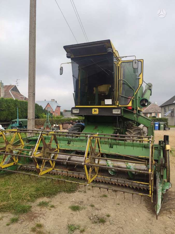 John Deere 955, kombainai