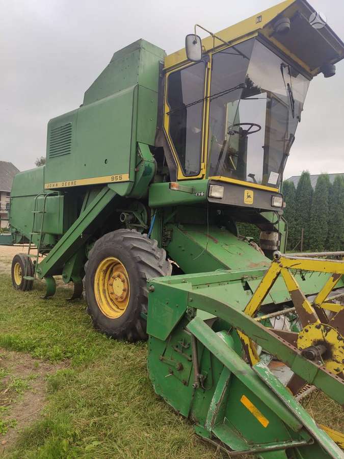 John Deere 955, combine harvesters