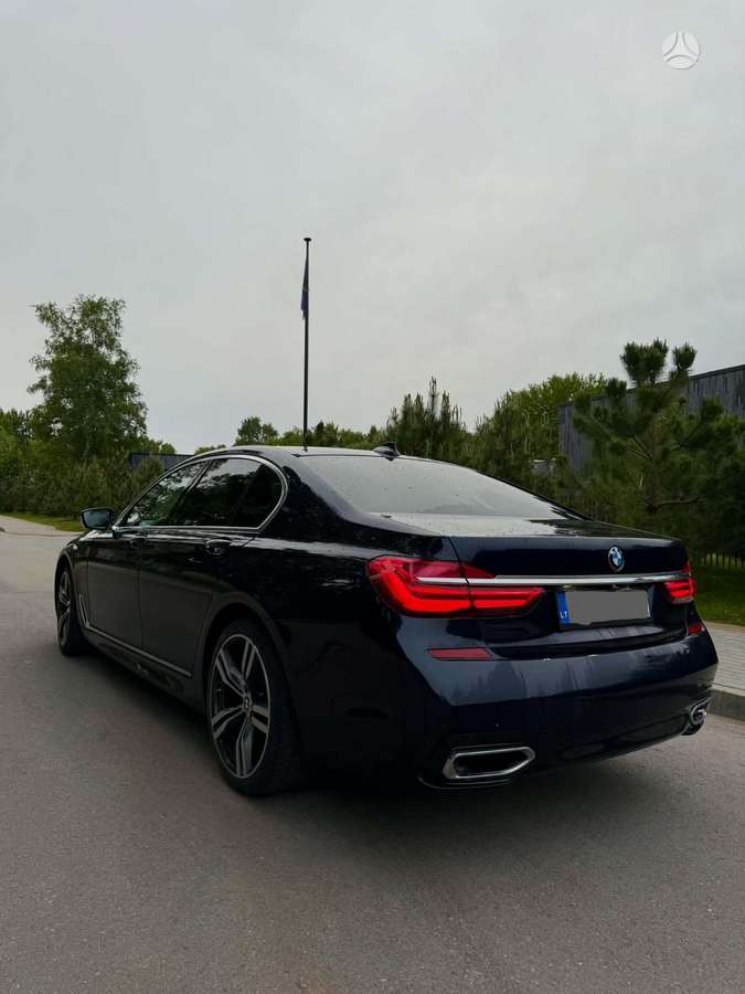 BMW 730, 3.0 l., Седан