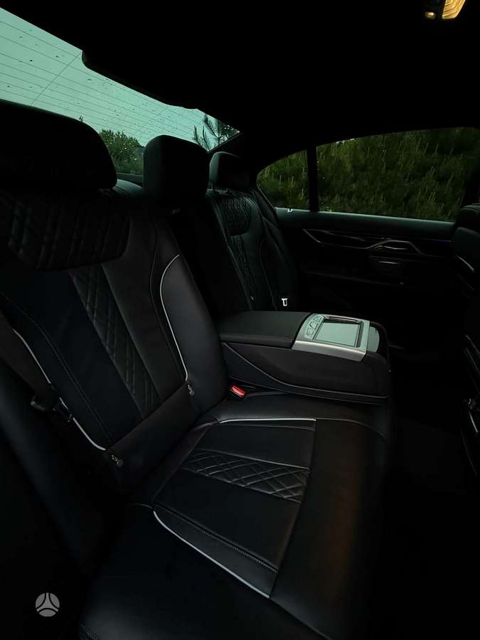 BMW 730, 3.0 l., Седан