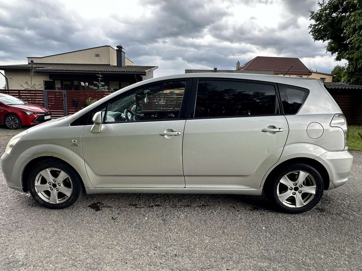 Toyota Corolla Verso - 6