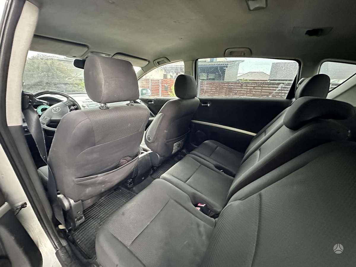 Toyota Corolla Verso - 10