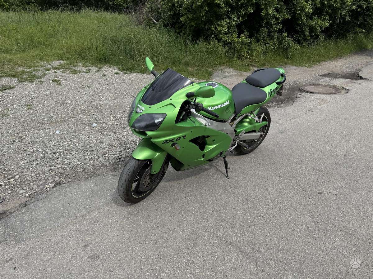 Kawasaki ZX/ZX-R (Ninja) 900cc, sportiniai / superbikes 2001 m