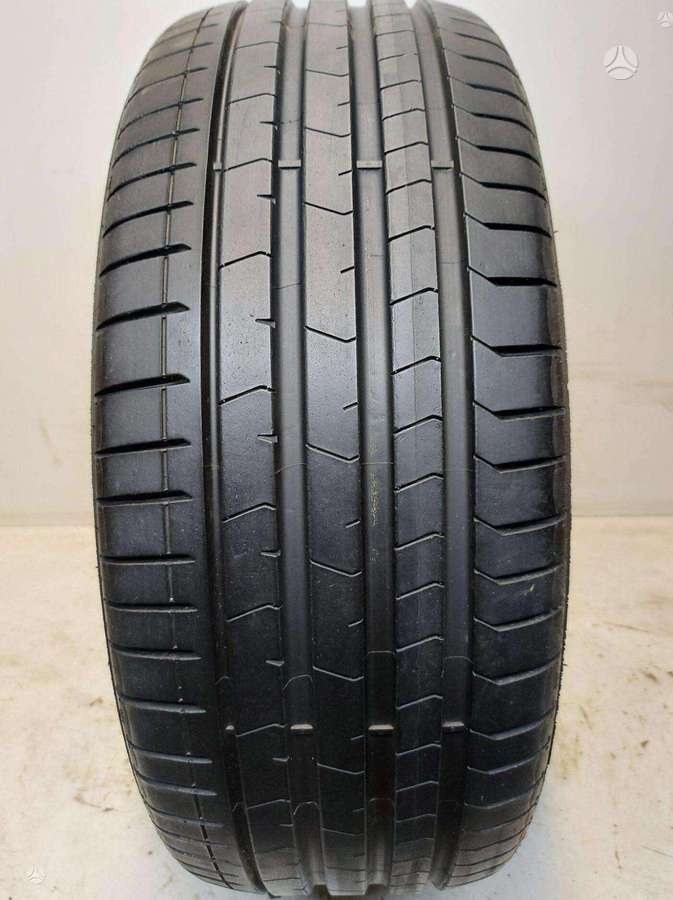 Pirelli P-Zero RFT 2023m, летние 245/35 R21