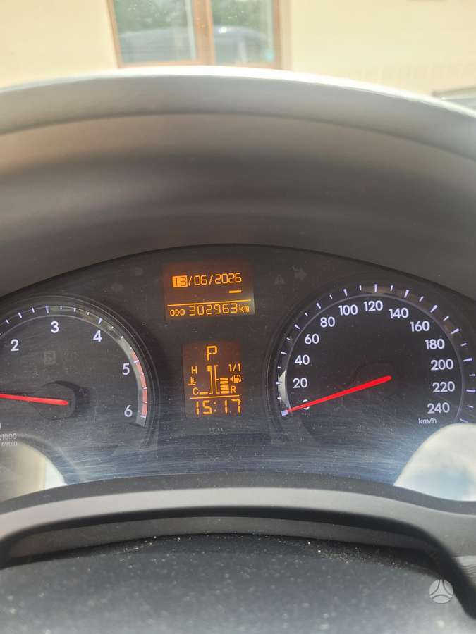 Toyota Avensis - 5