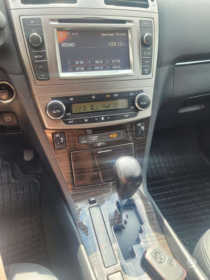 Toyota Avensis - 6