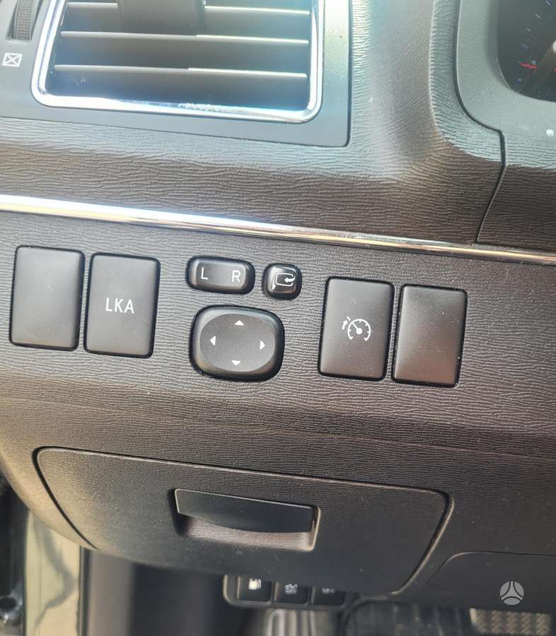 Toyota Avensis - 7