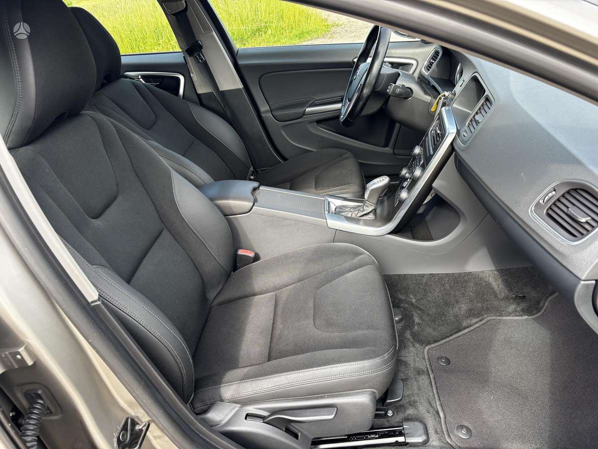 Volvo V60, 2.4 l., Универсал
