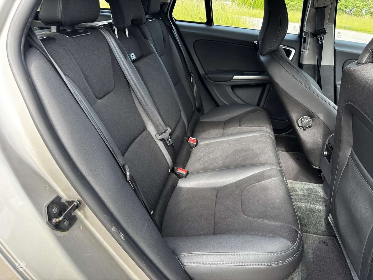 Volvo V60, 2.4 l., Универсал