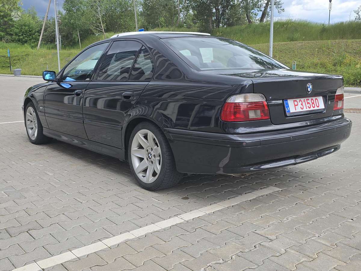 BMW 525, 2.5 l., Седан