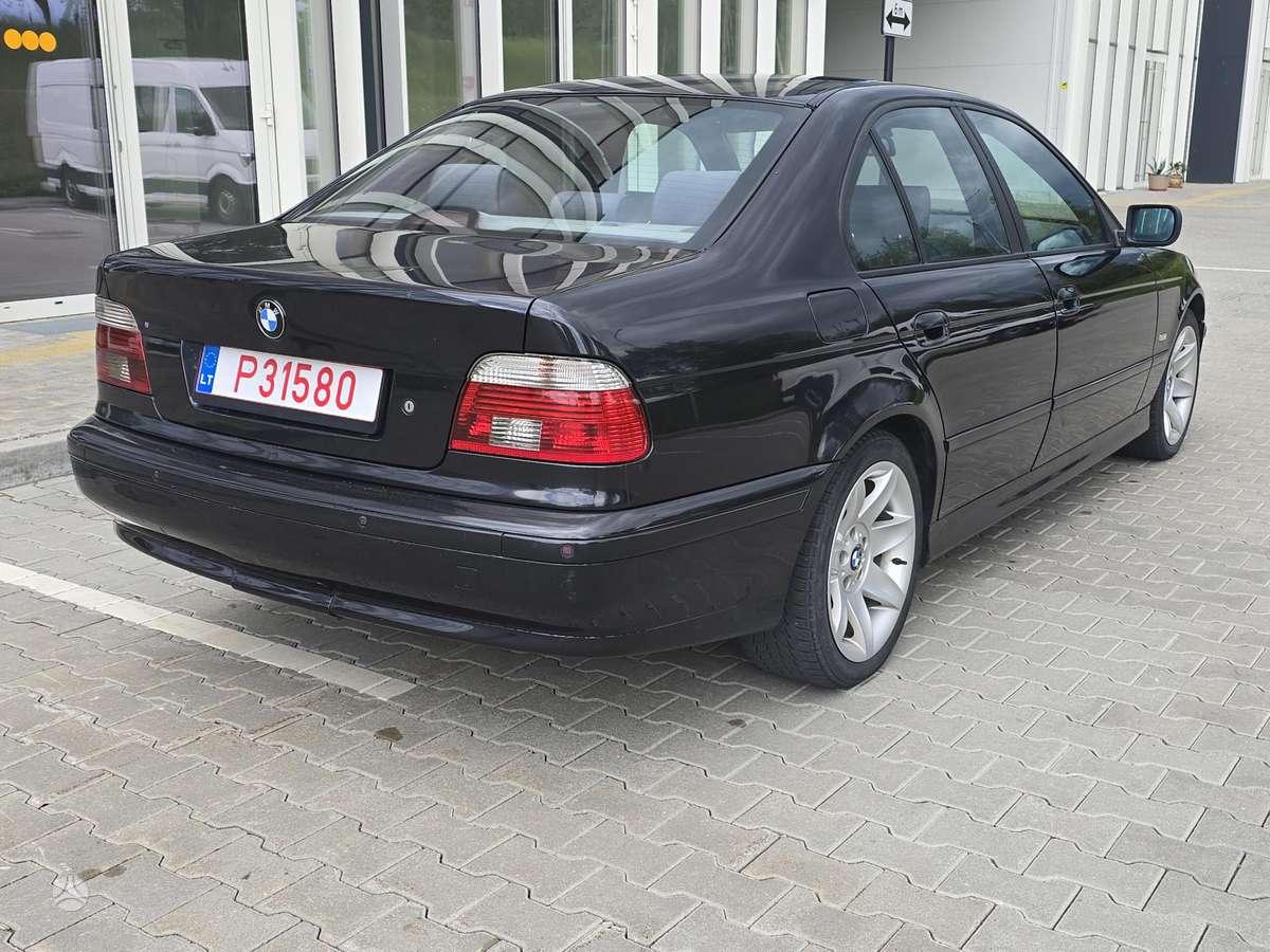 BMW 525, 2.5 l., Седан