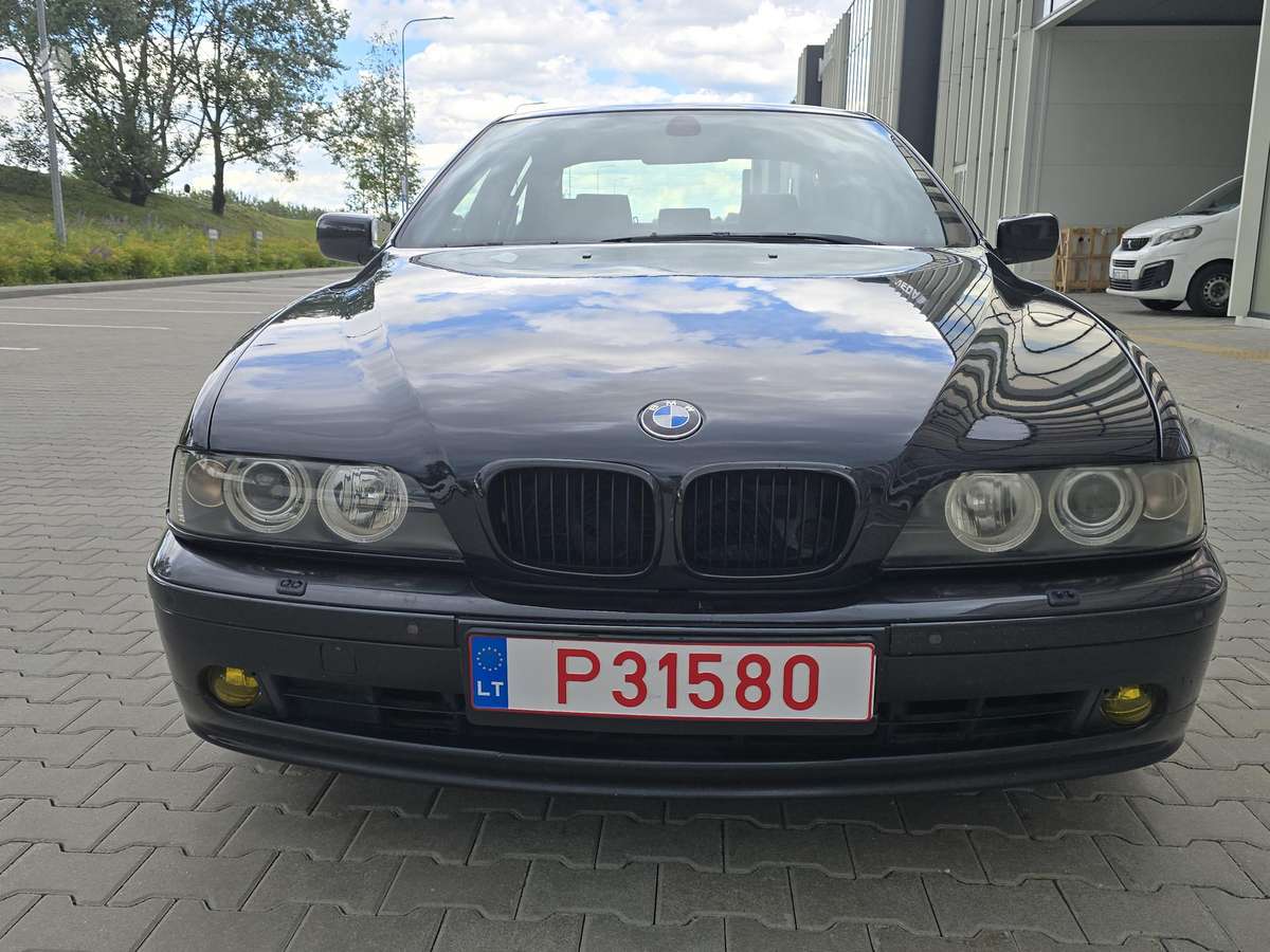 BMW 525, 2.5 l., Седан