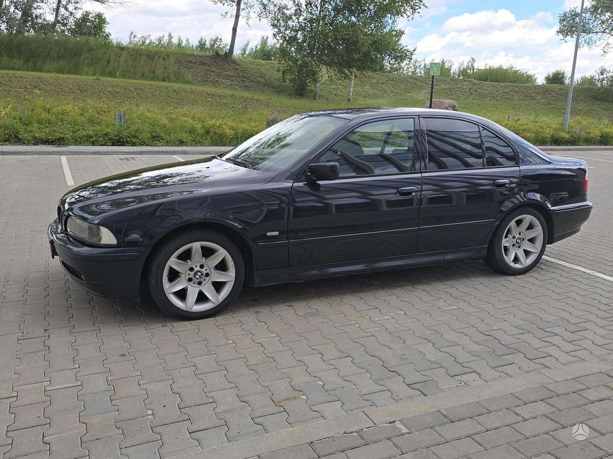 BMW 525, 2.5 l., Седан