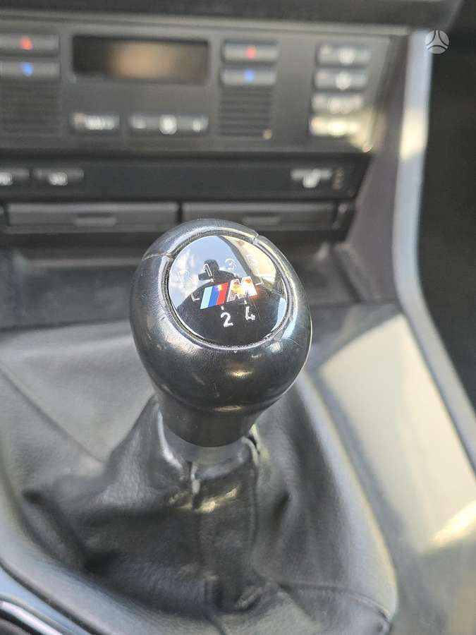 BMW 525, 2.5 l., Седан