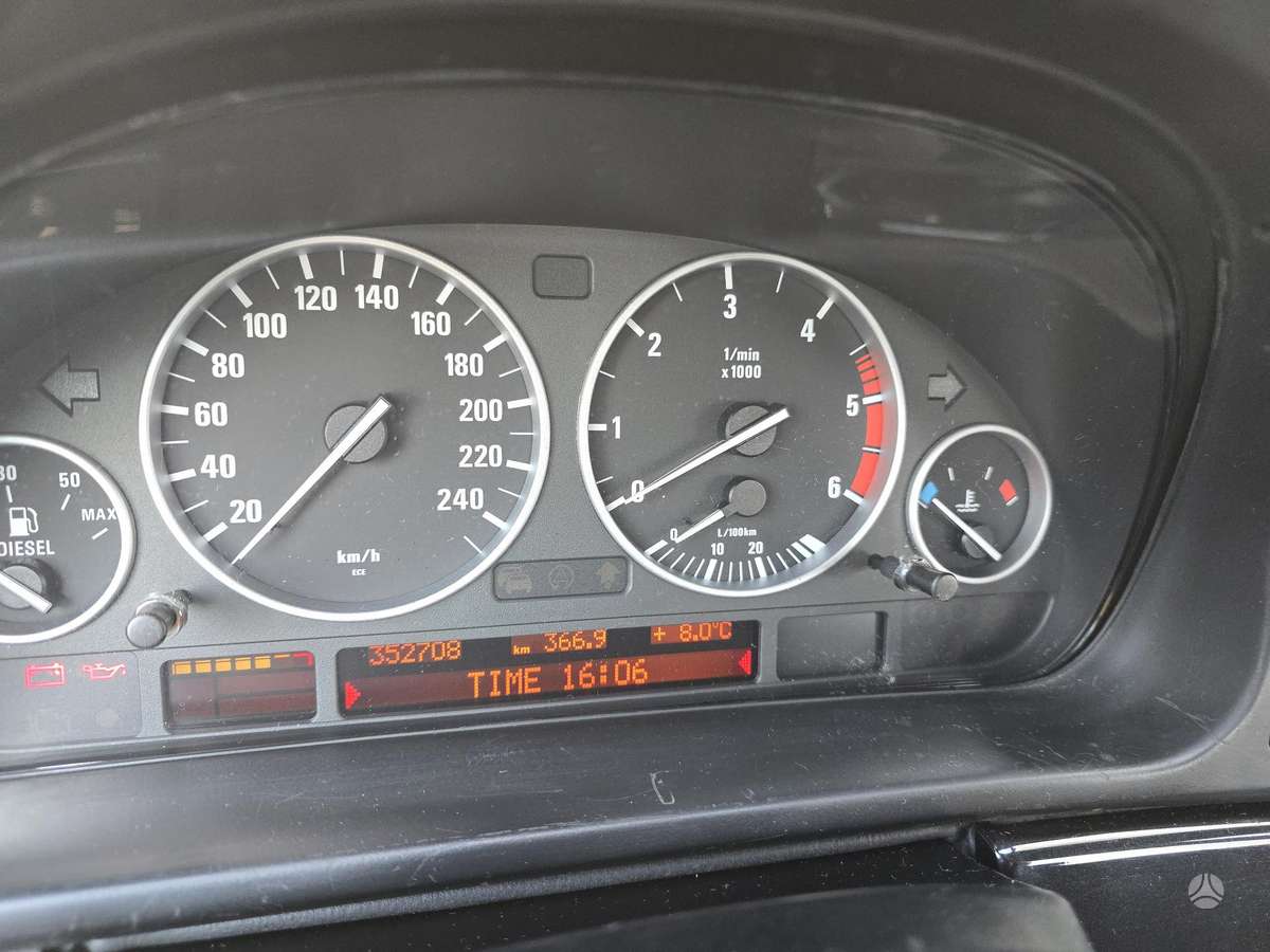 BMW 525, 2.5 l., Седан