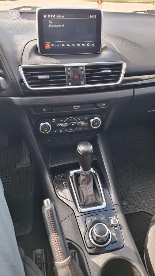 Mazda 3, 2.2 l., hatchback