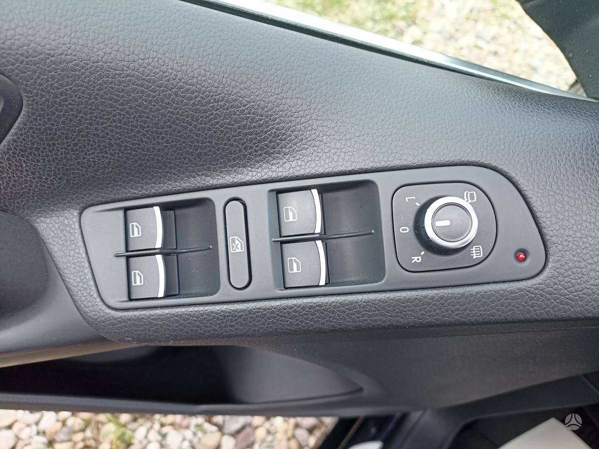 Volkswagen Tiguan - 8
