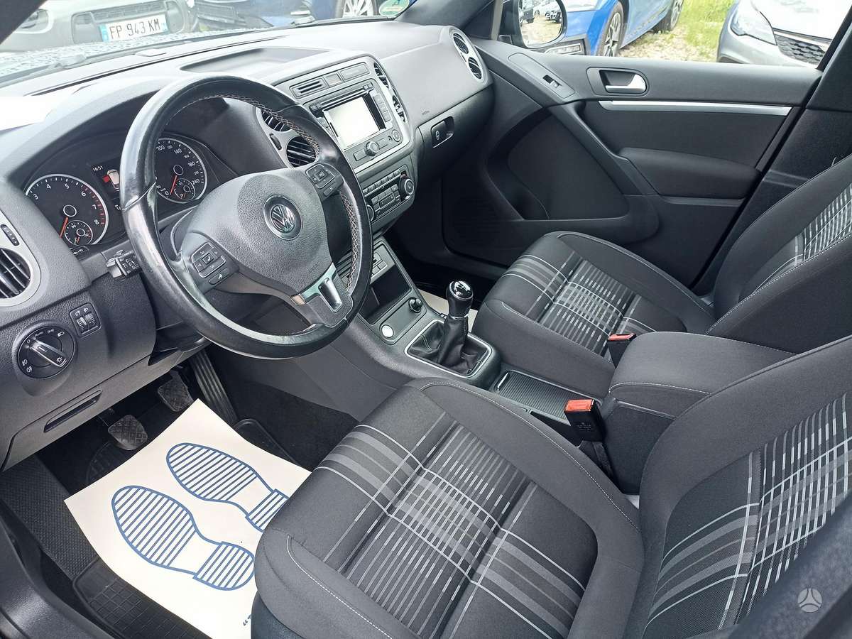Volkswagen Tiguan - 9